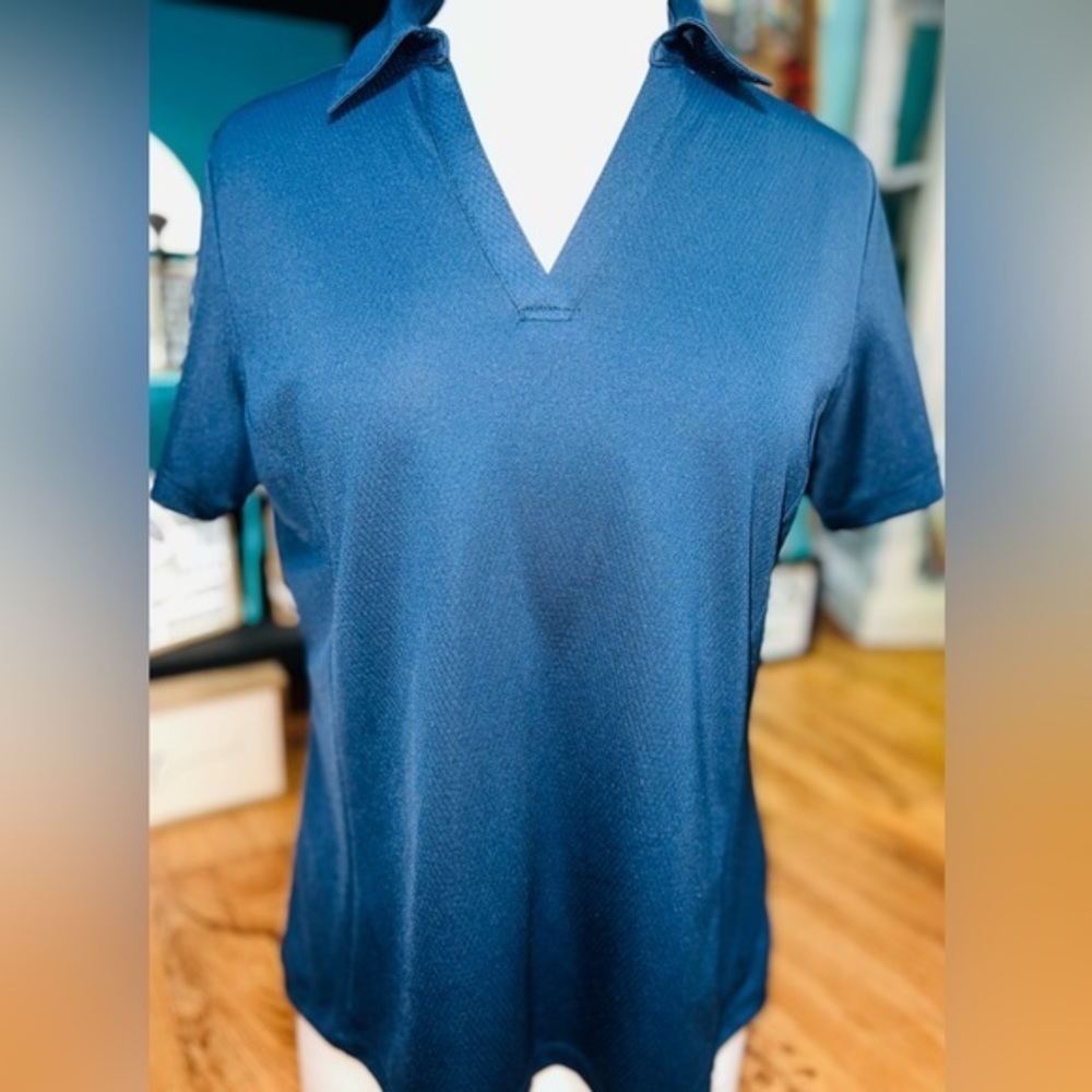 Lady Hagen Athletic Shirt‎